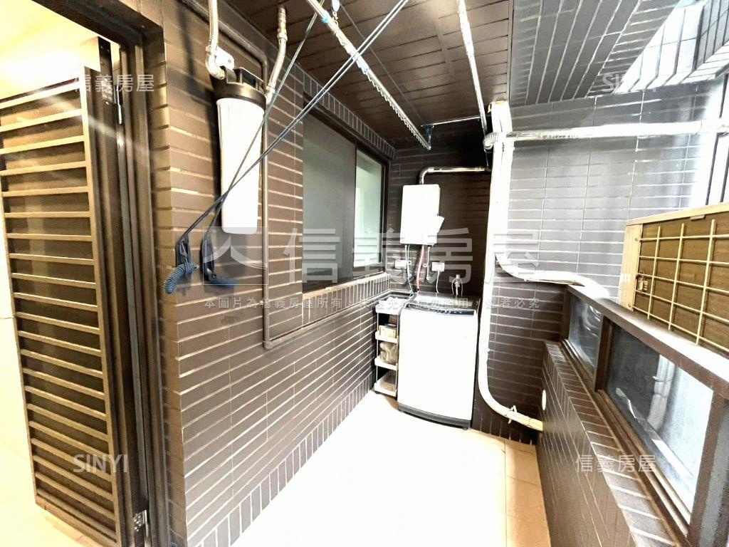 車站幸福莊園美三房車位房屋室內格局與周邊環境