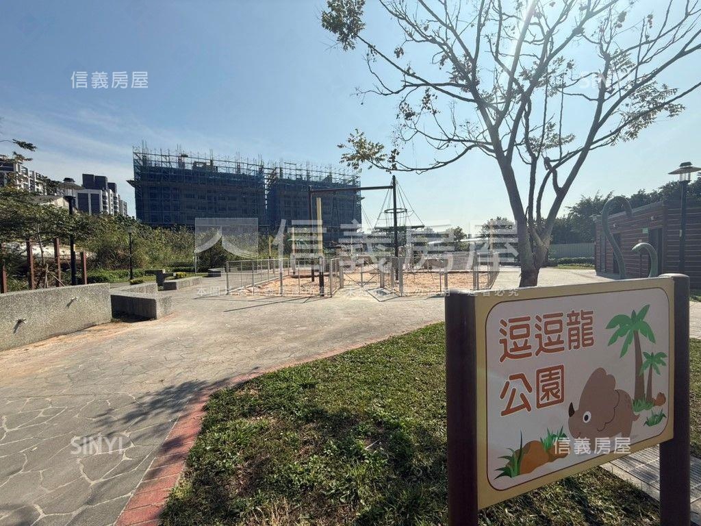 車站幸福莊園美三房車位房屋室內格局與周邊環境