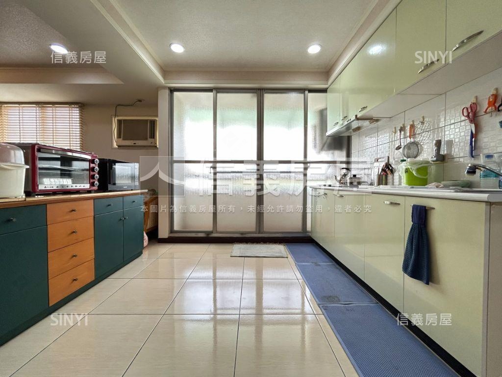 進德國小朝南雙衛浴華廈房屋室內格局與周邊環境