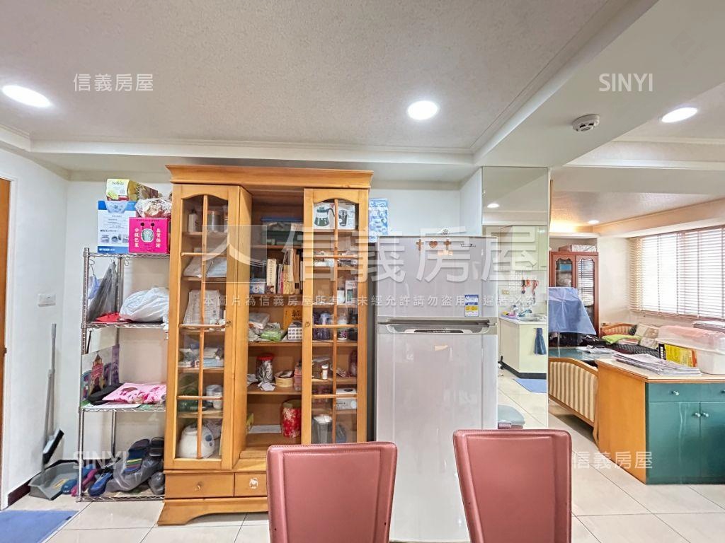 進德國小朝南雙衛浴華廈房屋室內格局與周邊環境