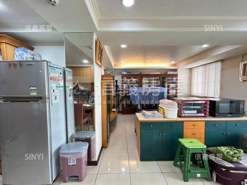 進德國小朝南雙衛浴華廈房屋室內格局與周邊環境