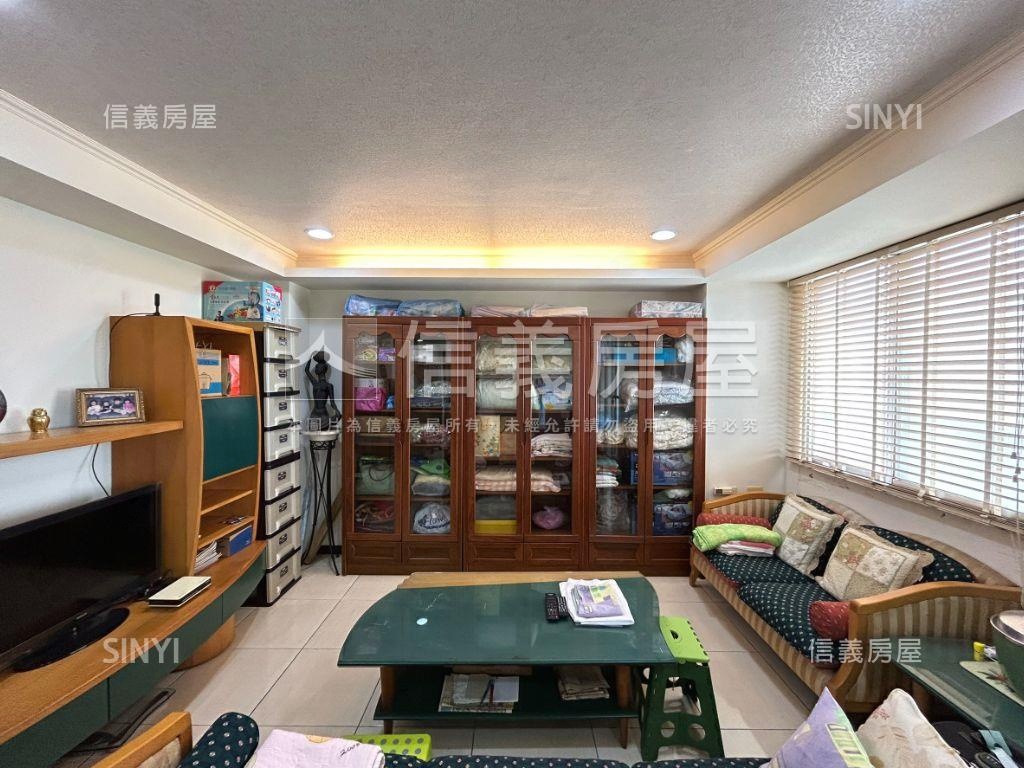 進德國小朝南雙衛浴華廈房屋室內格局與周邊環境