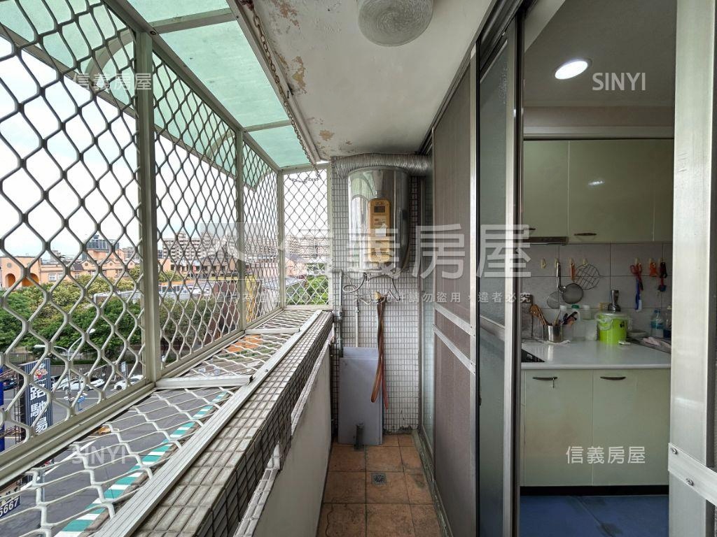 進德國小朝南雙衛浴華廈房屋室內格局與周邊環境