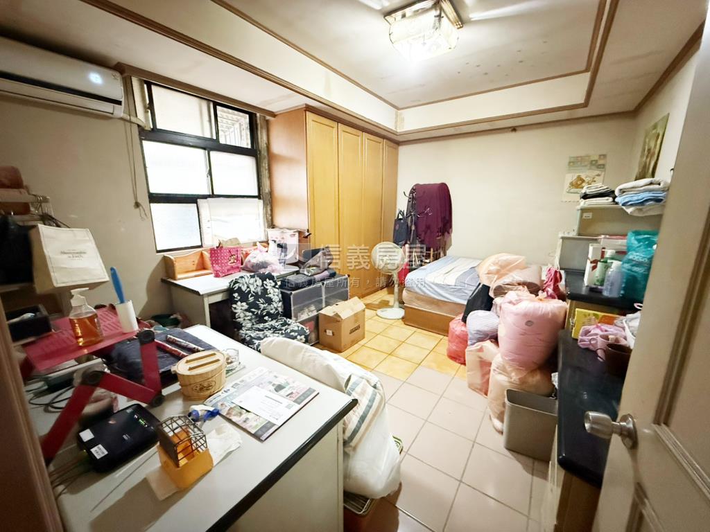 近唭哩岸捷運商一公寓房屋室內格局與周邊環境