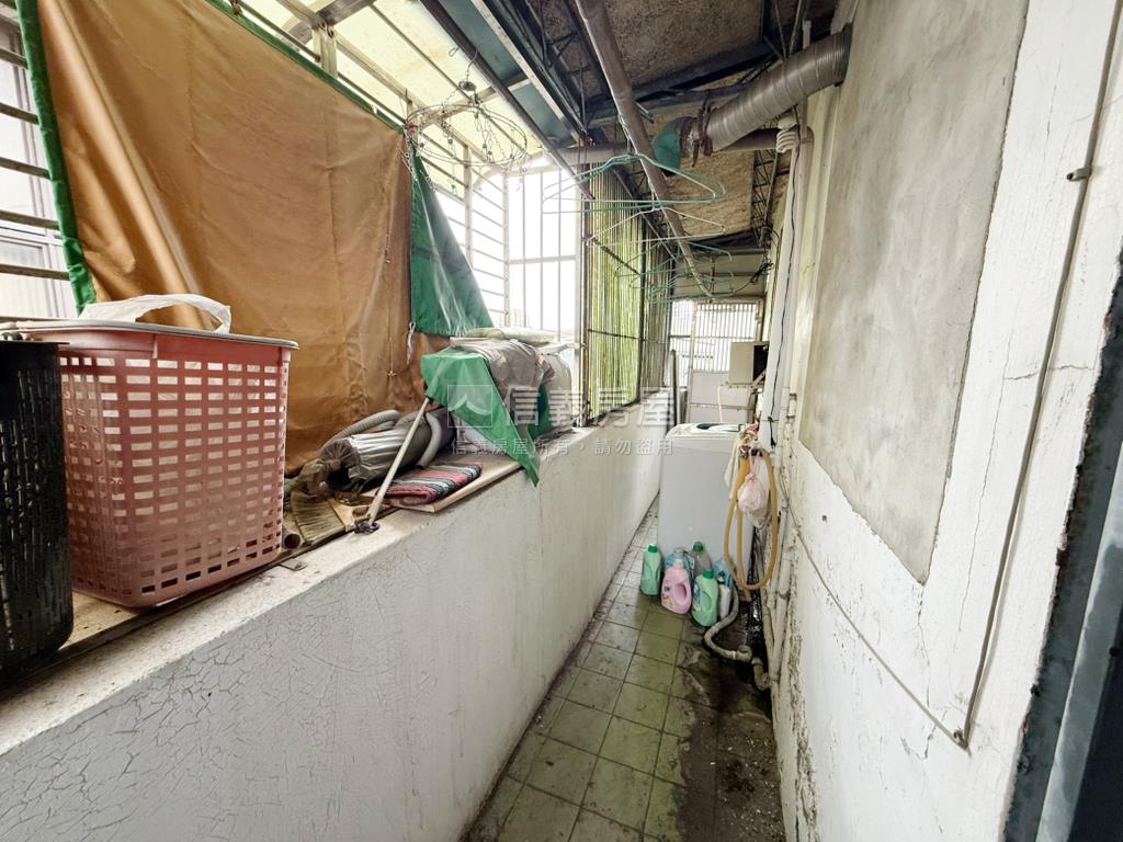 近唭哩岸捷運商一公寓房屋室內格局與周邊環境