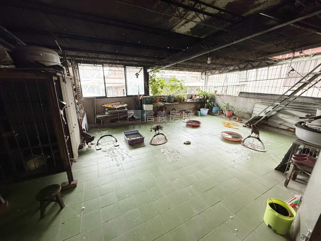 近唭哩岸捷運商一公寓房屋室內格局與周邊環境