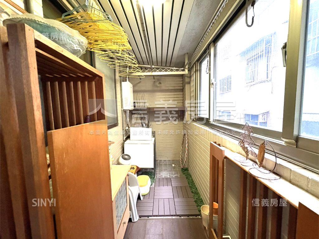 仁愛賦玉四房雙車位房屋室內格局與周邊環境