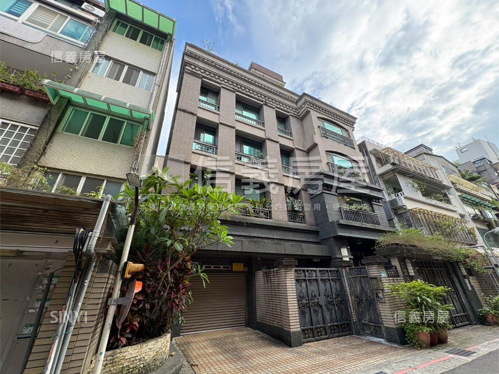 仁愛賦玉四房雙車位房屋室內格局與周邊環境