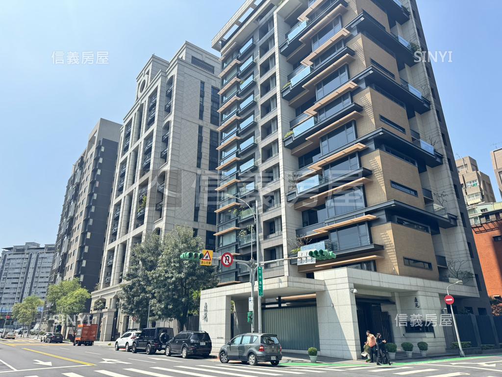 序東騰朝南帝王景觀頂樓戶房屋室內格局與周邊環境