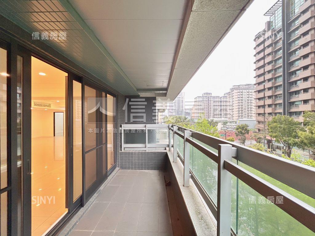 Ａ９長虹天際指標豪邸房屋室內格局與周邊環境