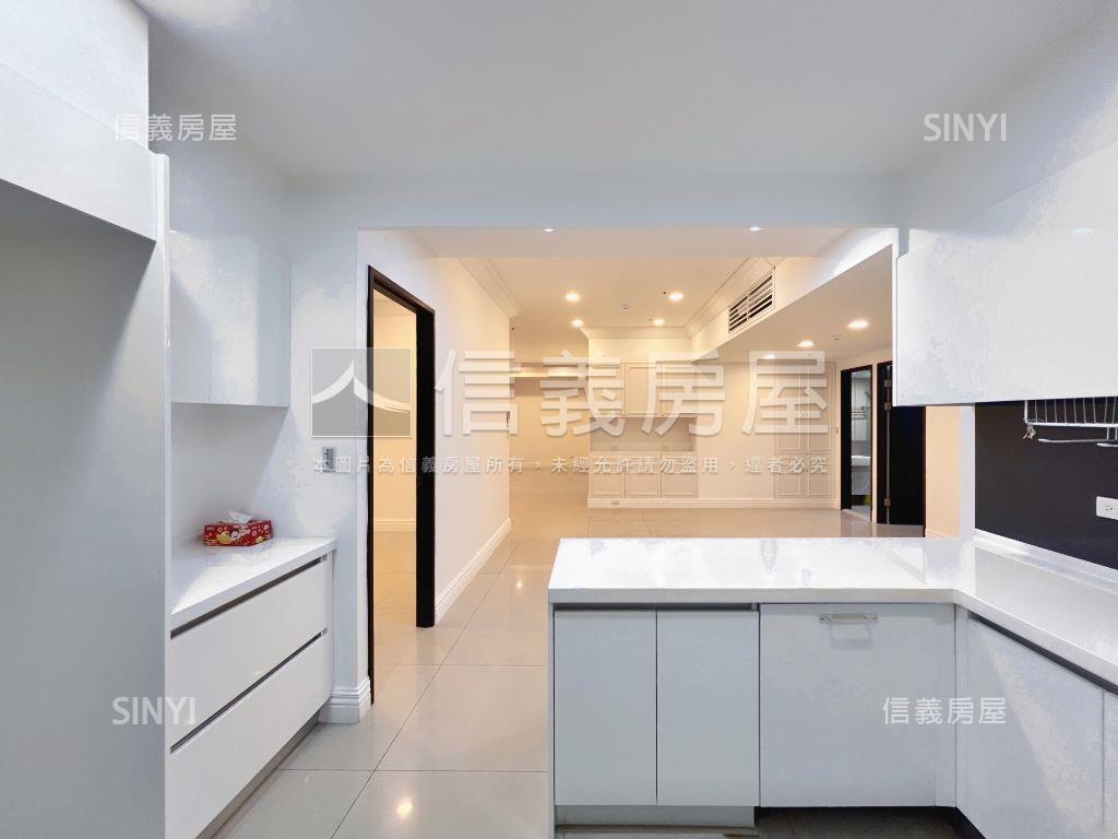 Ａ９長虹天際指標豪邸房屋室內格局與周邊環境