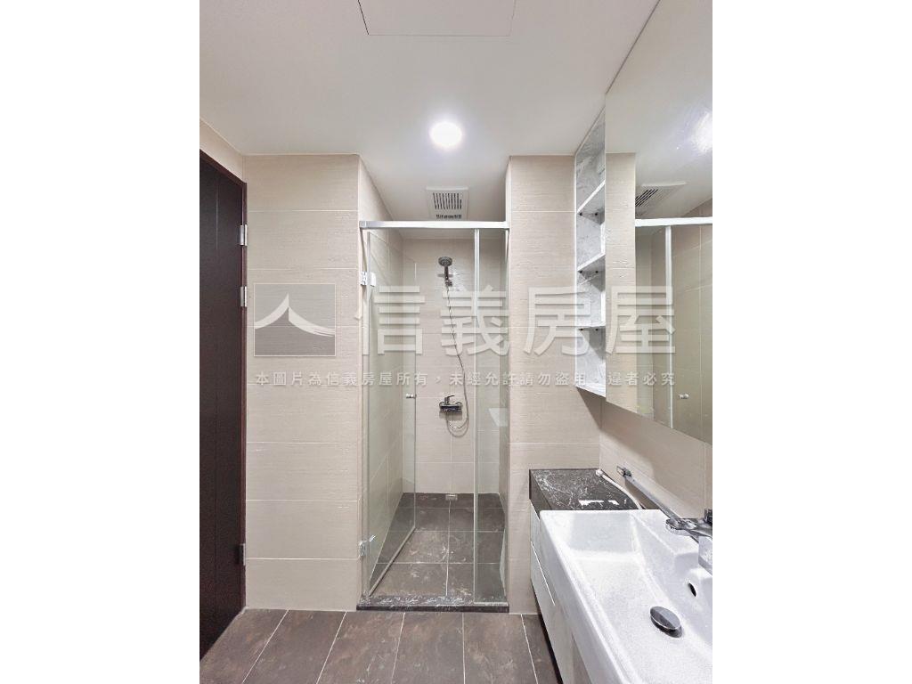 Ａ９長虹天際指標豪邸房屋室內格局與周邊環境