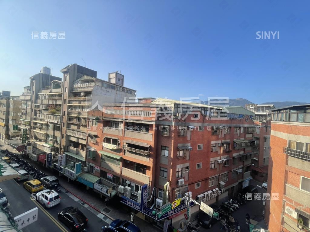 士東國小旁管理電梯四大房房屋室內格局與周邊環境