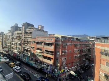 士東國小旁管理電梯四大房