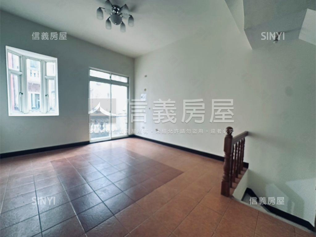 月眉路一段舒適透天房屋室內格局與周邊環境