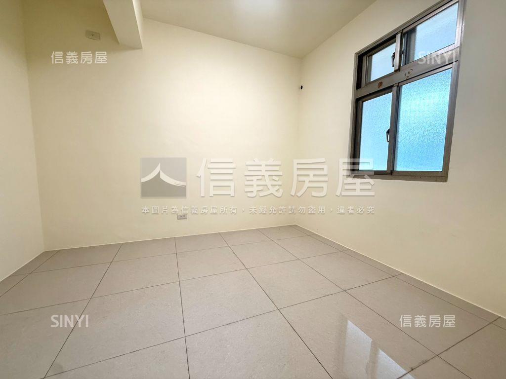 重劃區旁免爬高二樓公寓房屋室內格局與周邊環境