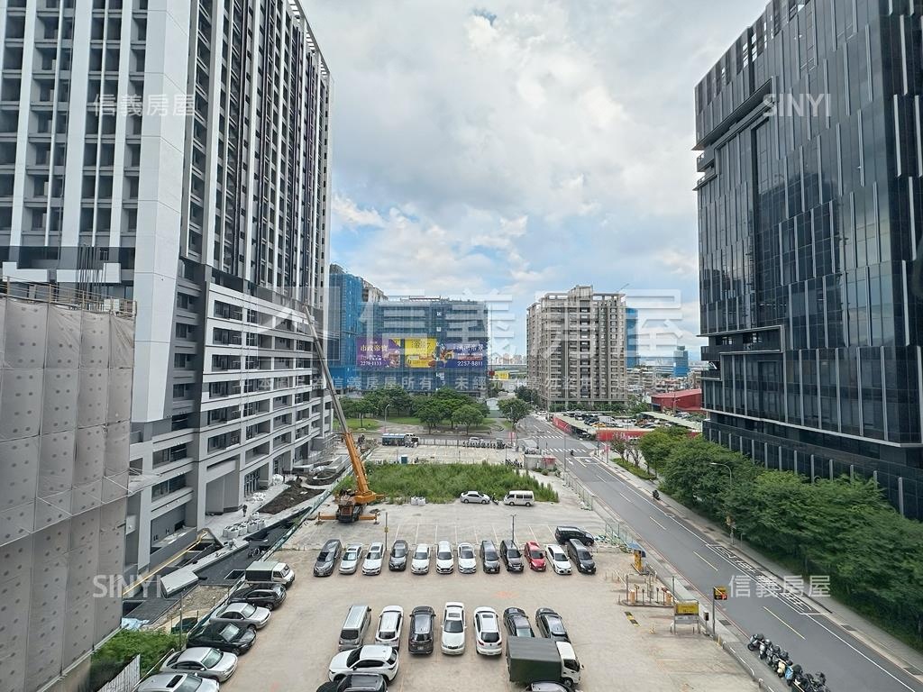 江翠北Ｅ區溫馨兩房車位房屋室內格局與周邊環境