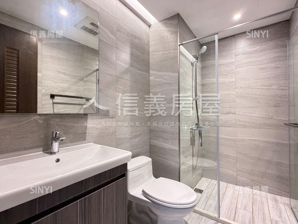 華友聯２房雙衛平車房屋室內格局與周邊環境