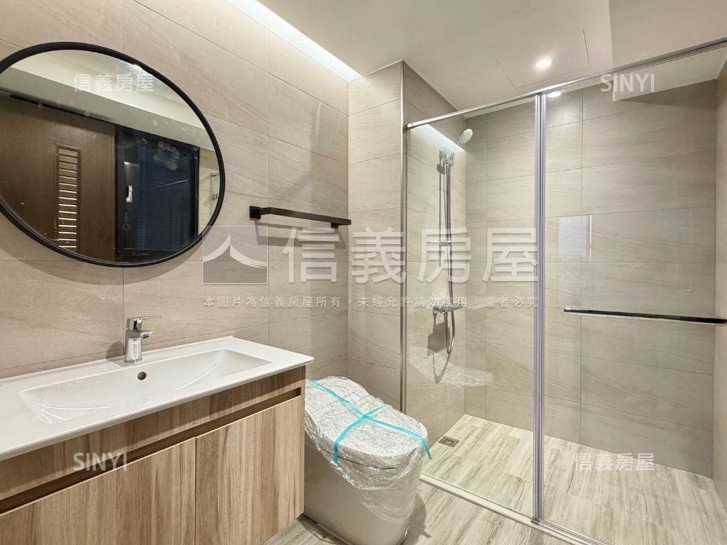 華友聯２房雙衛平車房屋室內格局與周邊環境