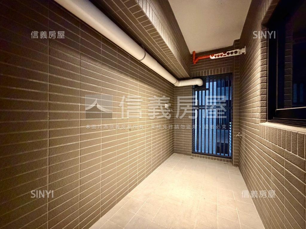 華友聯２房雙衛平車房屋室內格局與周邊環境