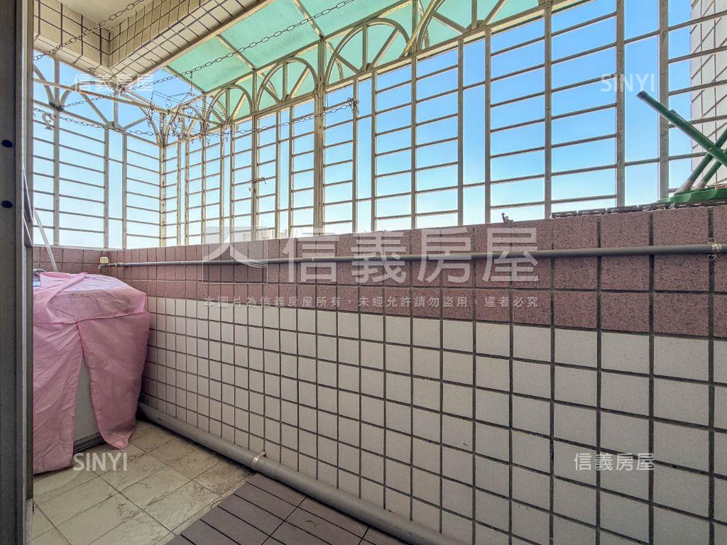 君臨大地探索公園景觀兩房房屋室內格局與周邊環境