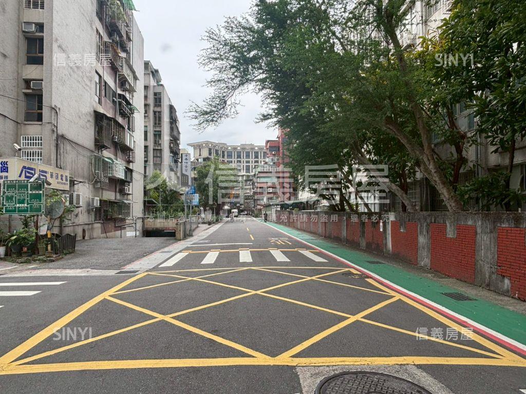 永春捷運忠孝海華邊間三房房屋室內格局與周邊環境
