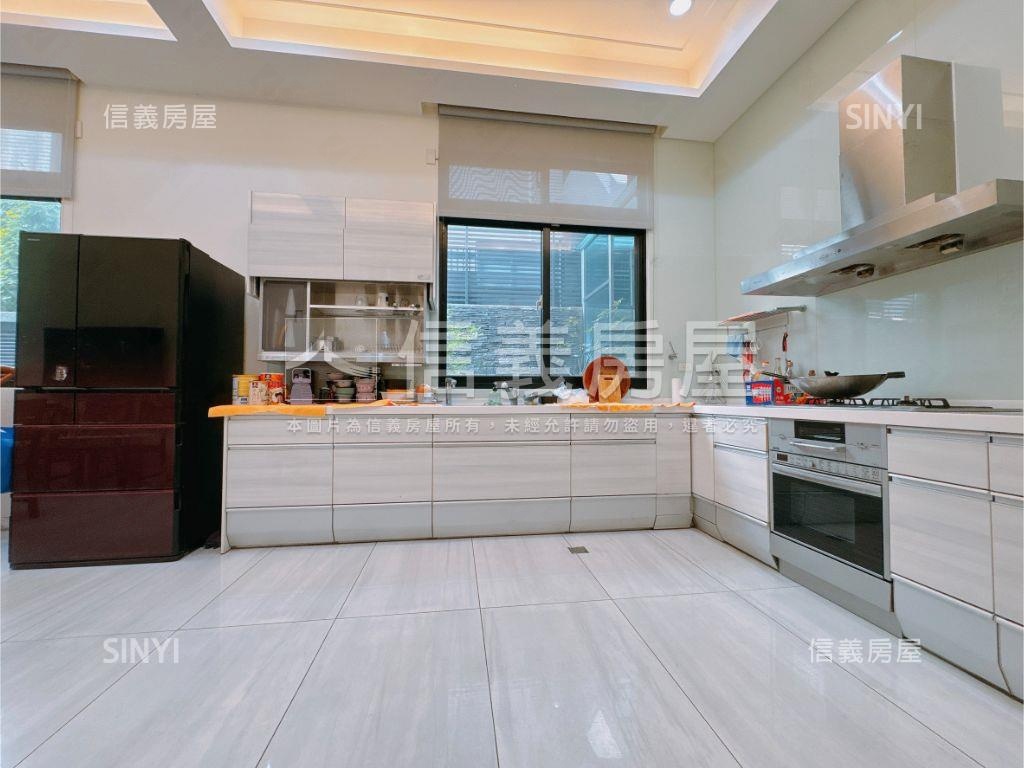 七期獨棟霸氣裝潢電梯豪墅房屋室內格局與周邊環境