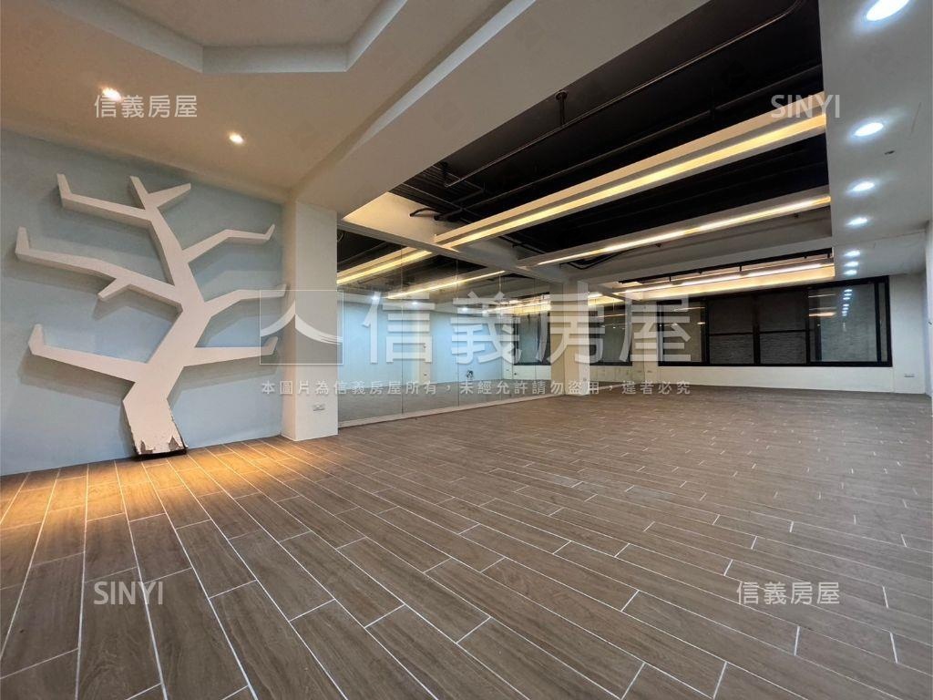 七期獨棟霸氣裝潢電梯豪墅房屋室內格局與周邊環境