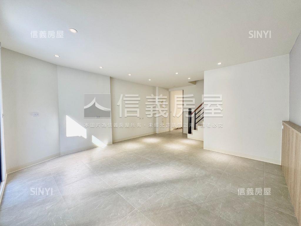 北區整新多套房車庫透天房屋室內格局與周邊環境