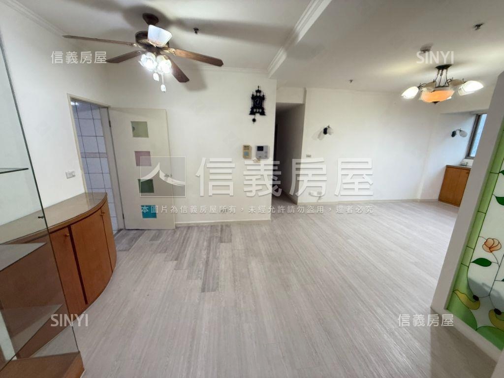 威京４房【推薦】鬧中取靜房屋室內格局與周邊環境