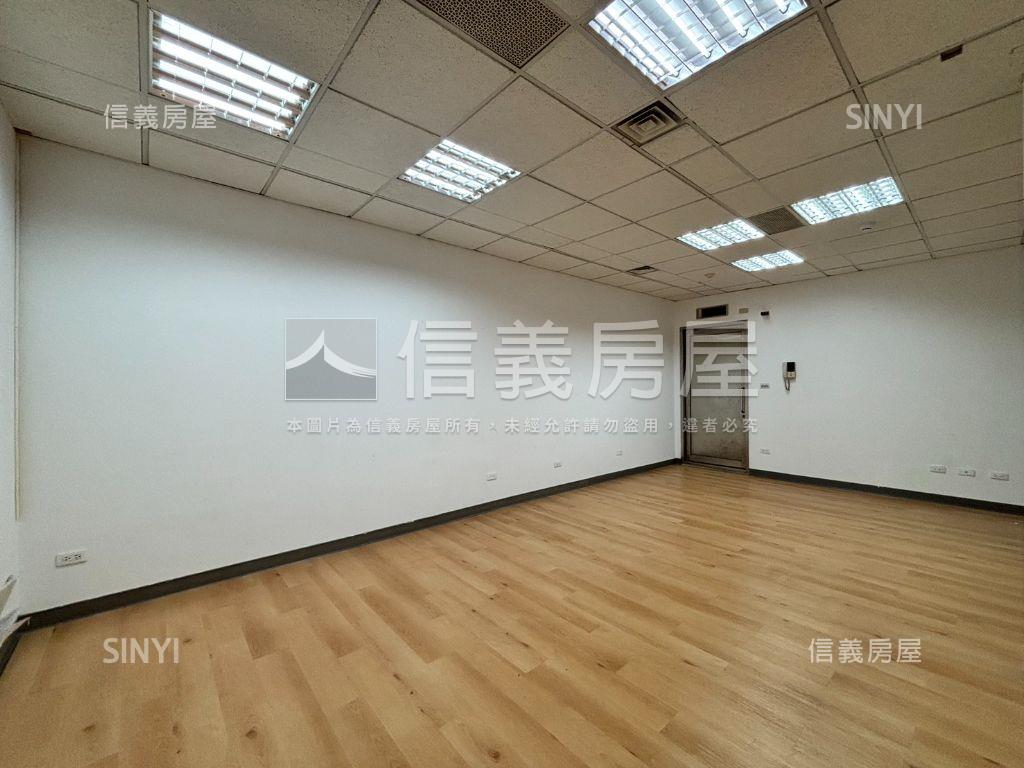 安泰登峰大坪數露臺辦公室房屋室內格局與周邊環境
