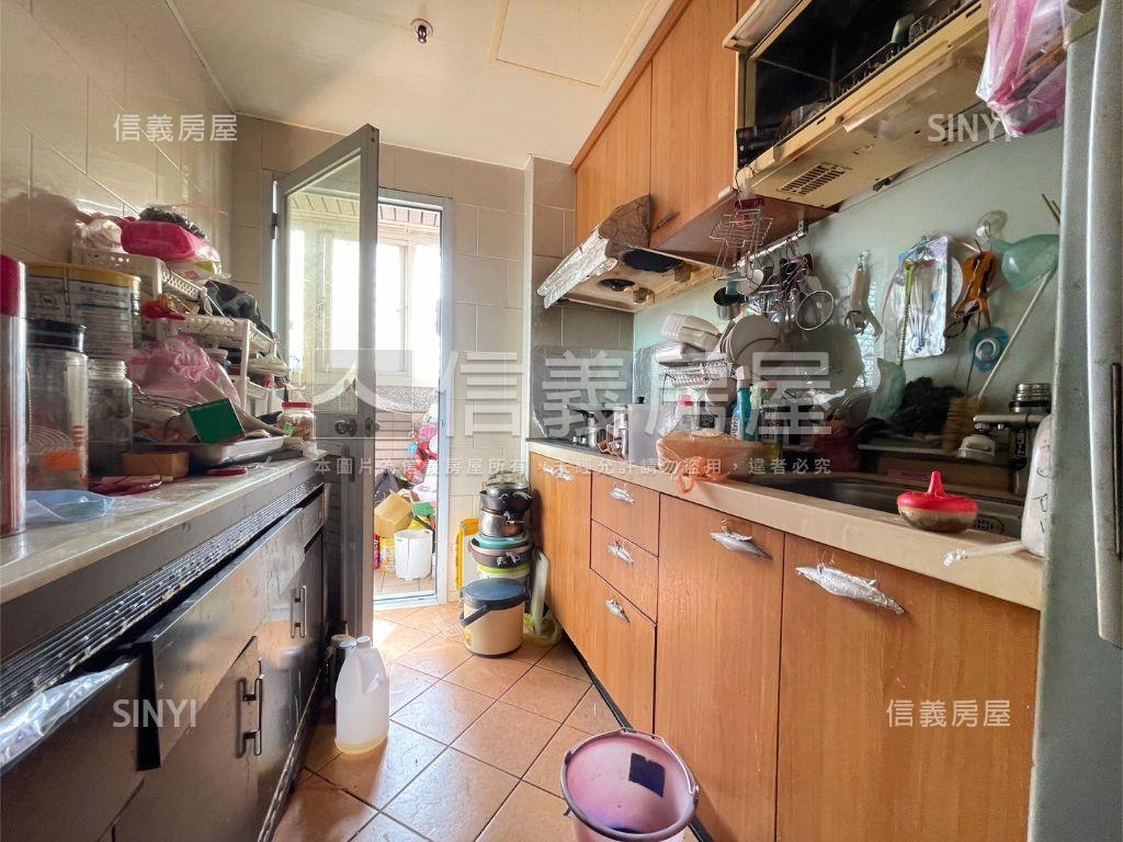 凡爾賽花園次高樓四房房屋室內格局與周邊環境