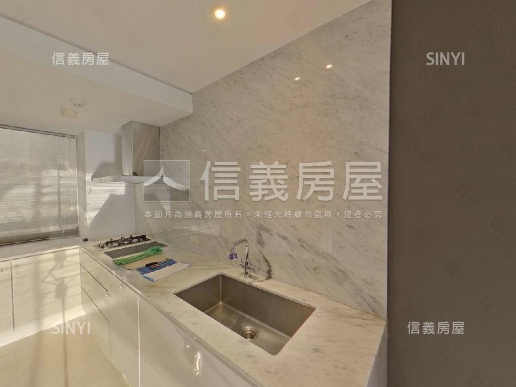 近未來捷運六本木景觀戶房屋室內格局與周邊環境