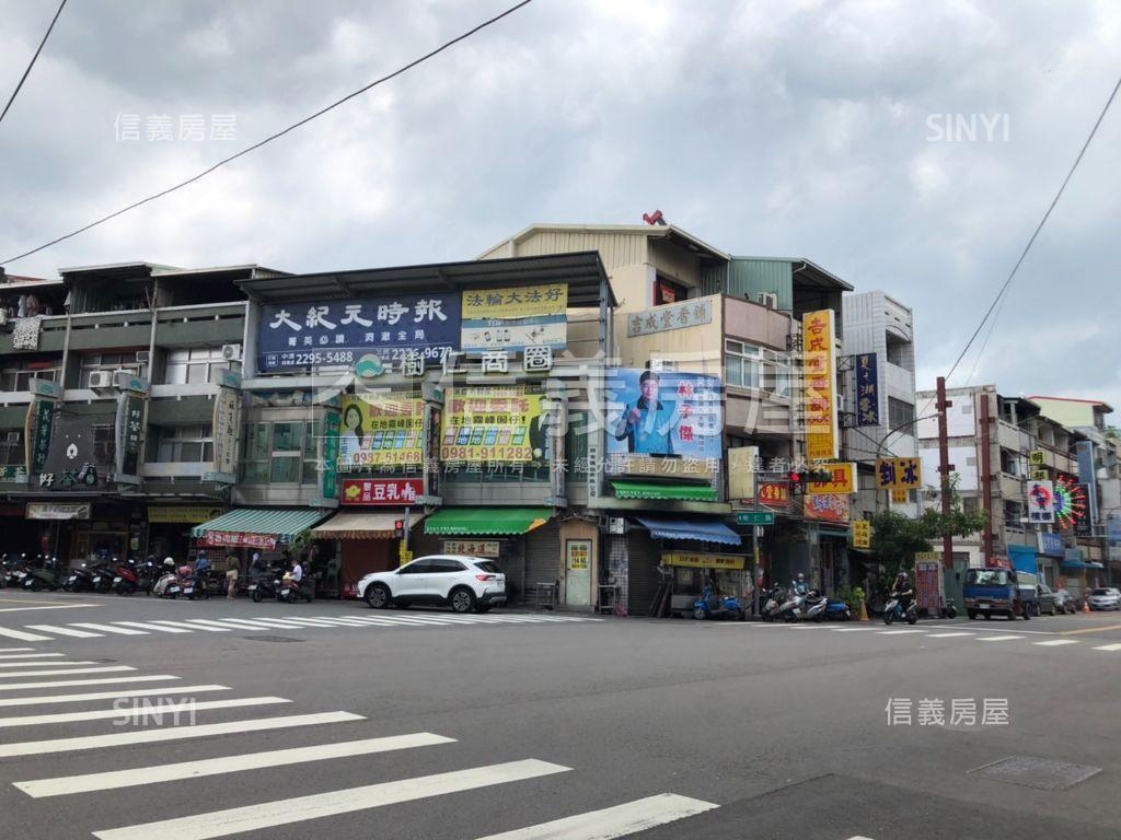 專任溫馨美四房三陽台車位房屋室內格局與周邊環境