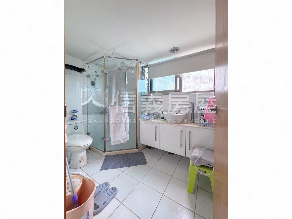 永安ＭＲＴ挑高美屋房屋室內格局與周邊環境