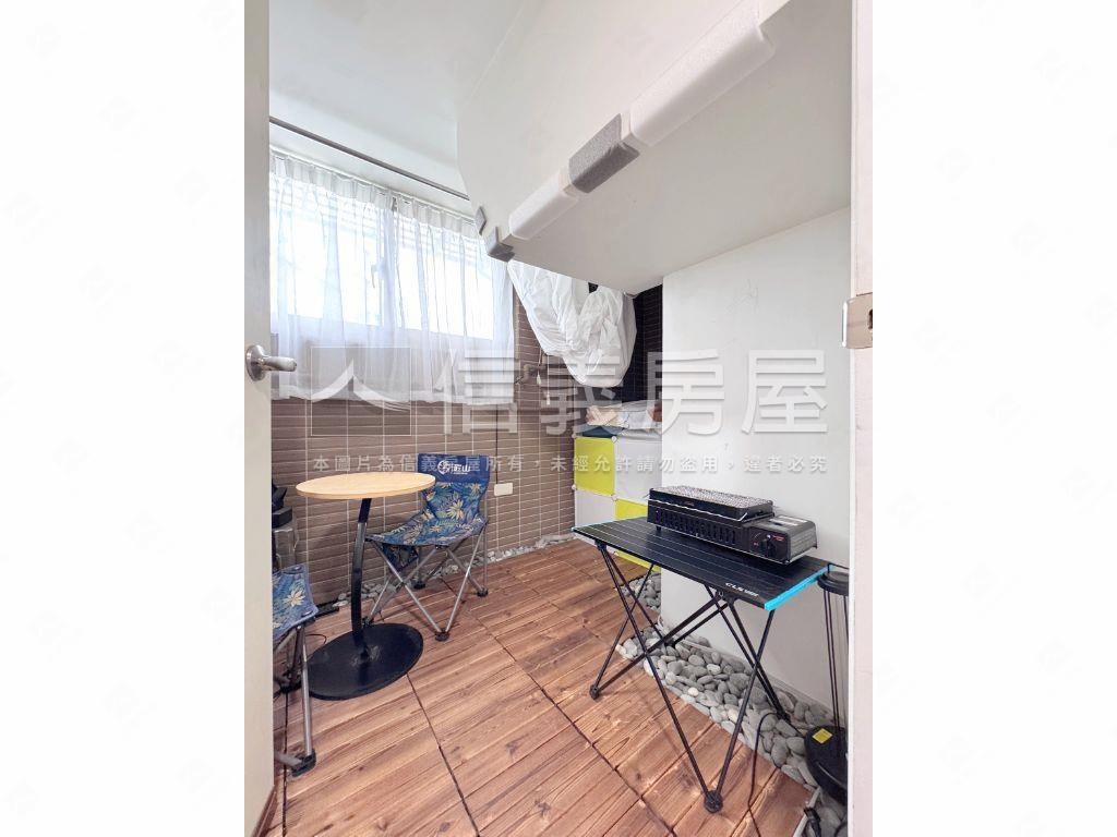 永安ＭＲＴ挑高美屋房屋室內格局與周邊環境