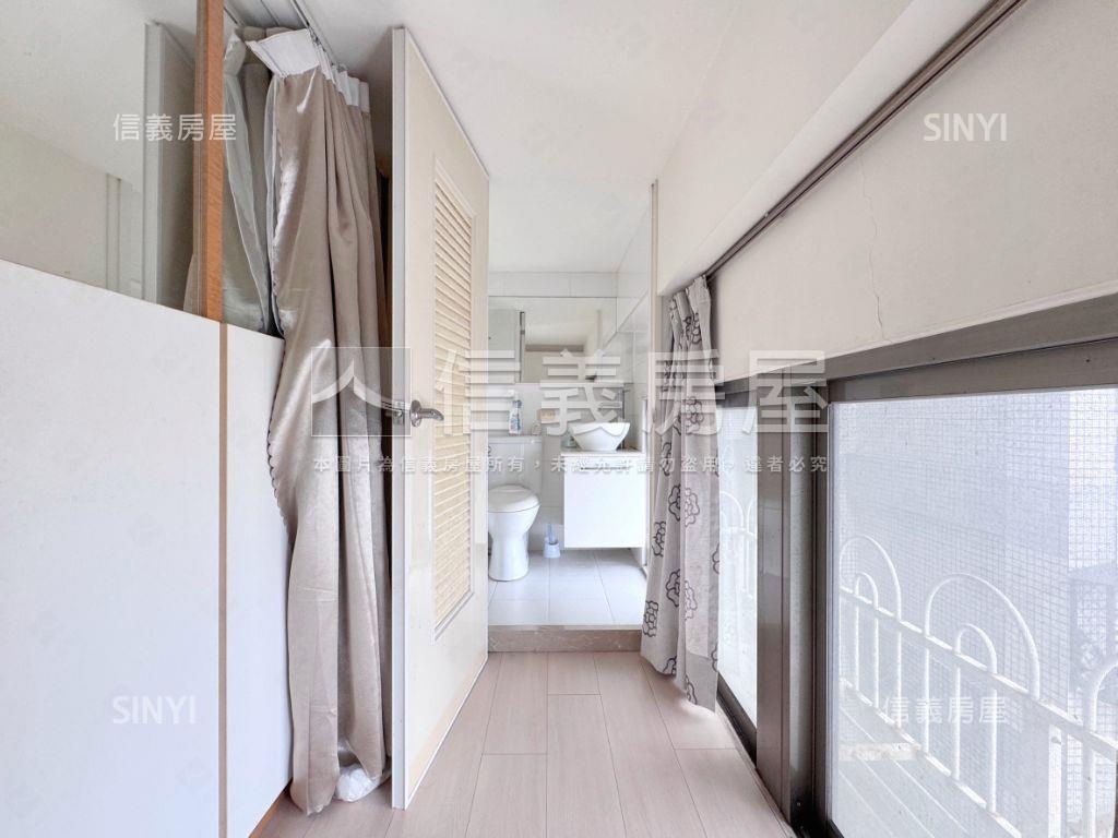 永安ＭＲＴ挑高美屋房屋室內格局與周邊環境