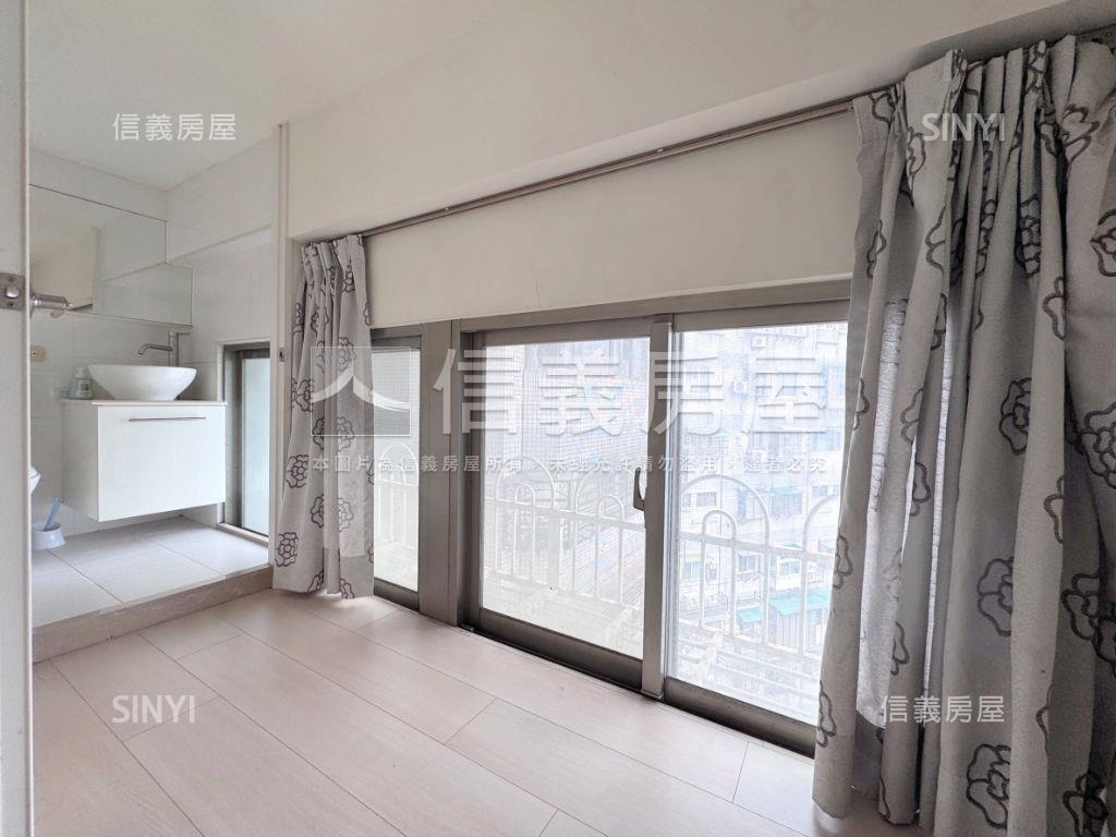 永安ＭＲＴ挑高美屋房屋室內格局與周邊環境