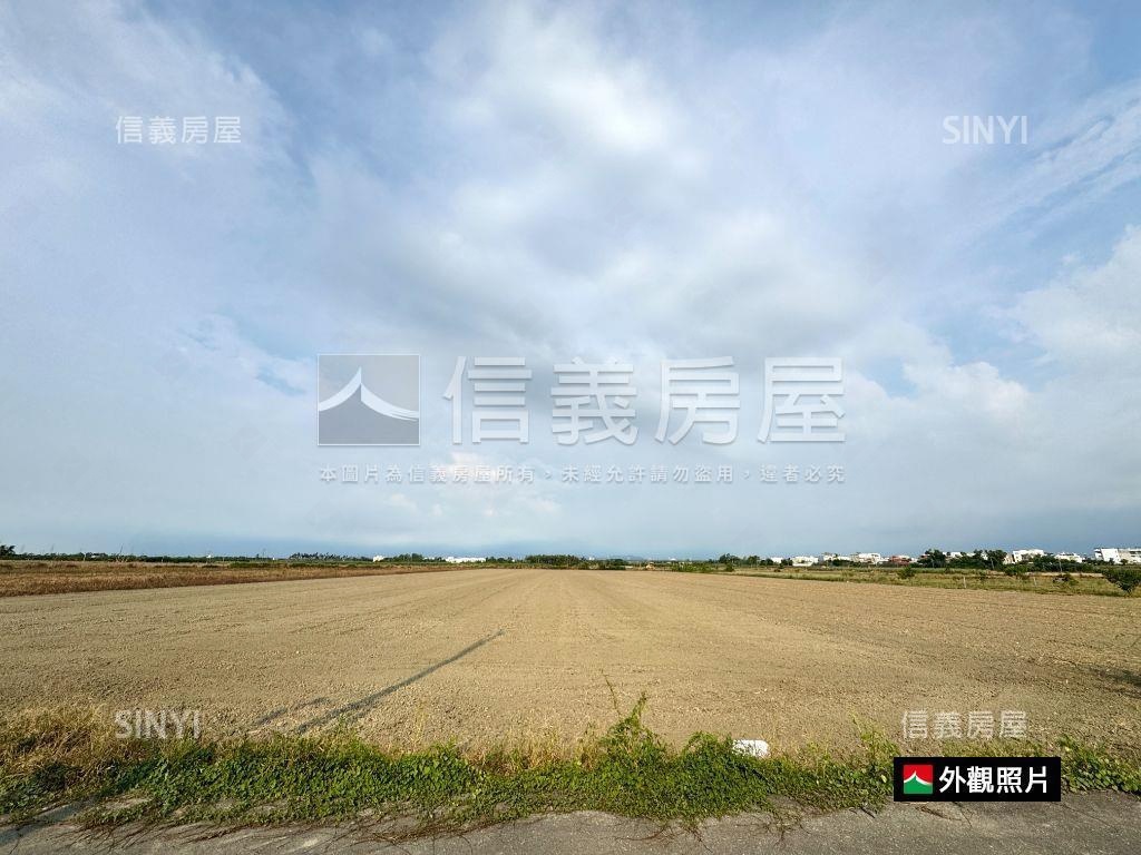 胡厝寮段千坪開心農地Ａ房屋室內格局與周邊環境