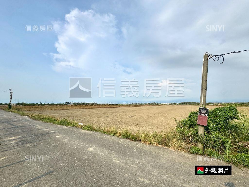 胡厝寮段千坪開心農地Ａ房屋室內格局與周邊環境