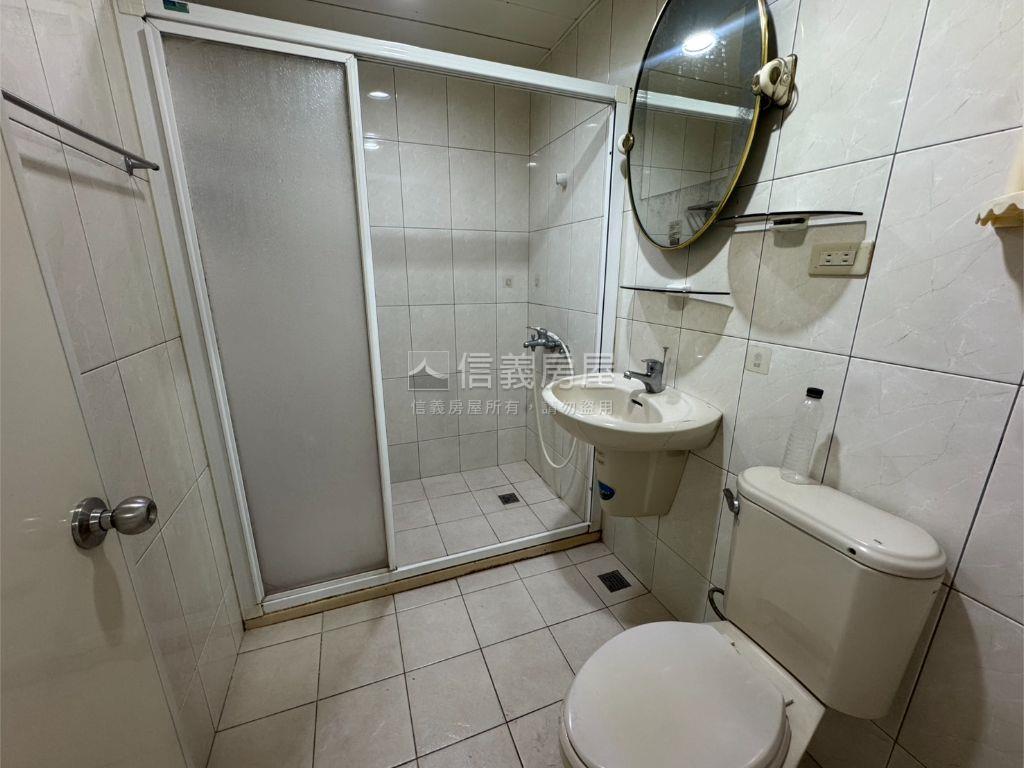 西園路二段★方正採光三樓房屋室內格局與周邊環境