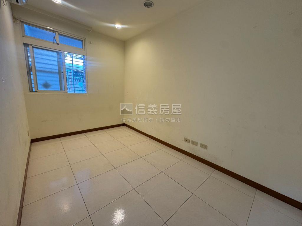 西園路二段★方正採光三樓房屋室內格局與周邊環境