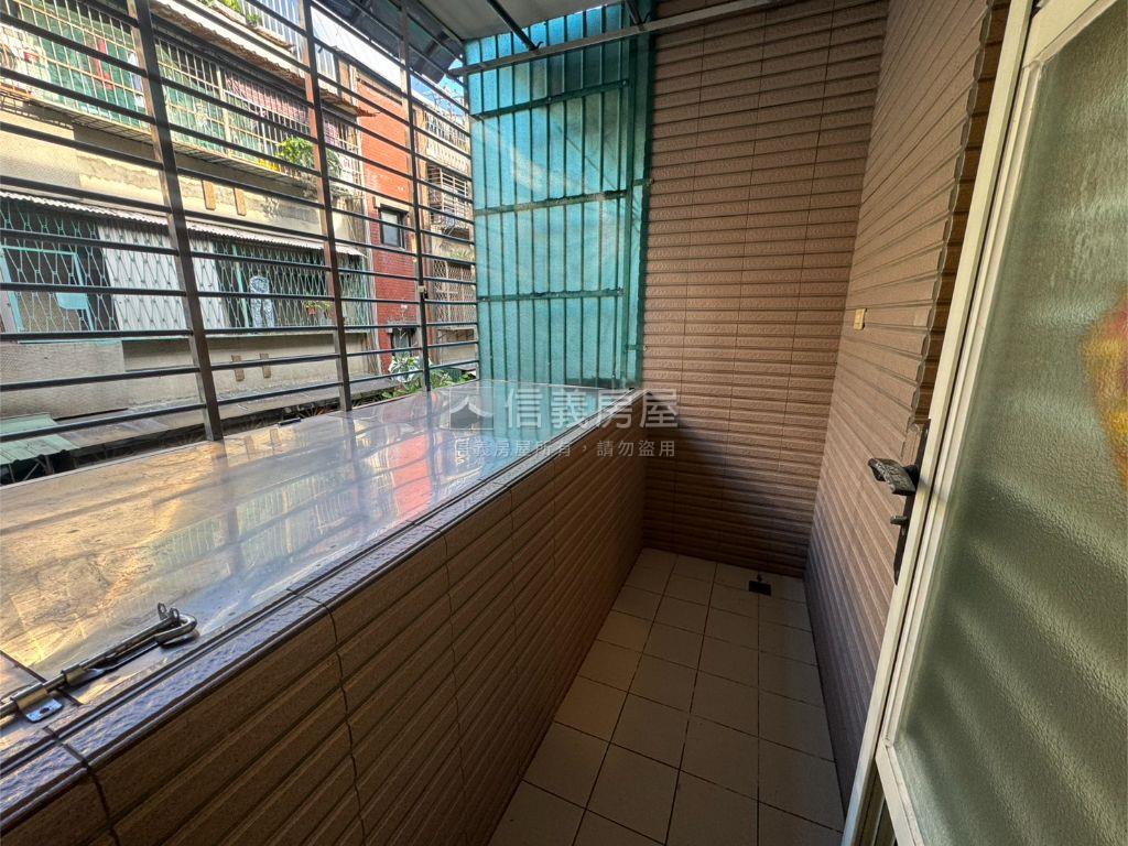 西園路二段★方正採光三樓房屋室內格局與周邊環境