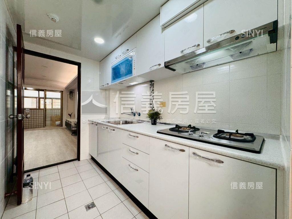 低總價★電梯美妝三房車位房屋室內格局與周邊環境