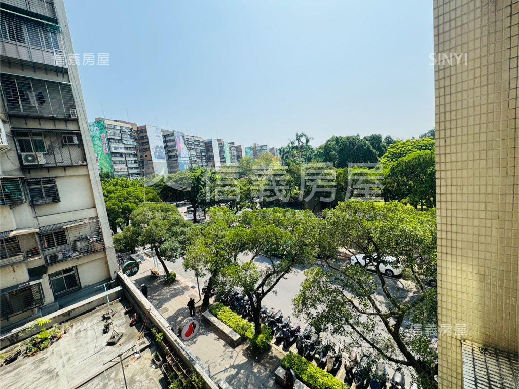 青年３房２衛★方正面公園房屋室內格局與周邊環境