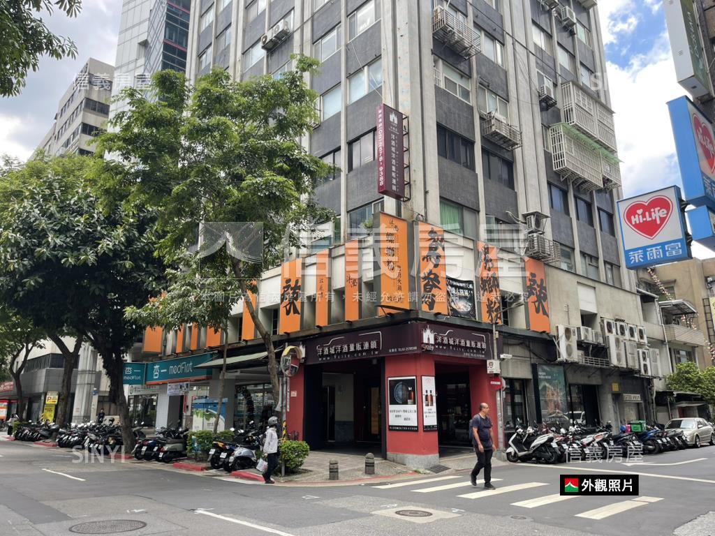 光復巨蛋大面寬角間二樓店房屋室內格局與周邊環境