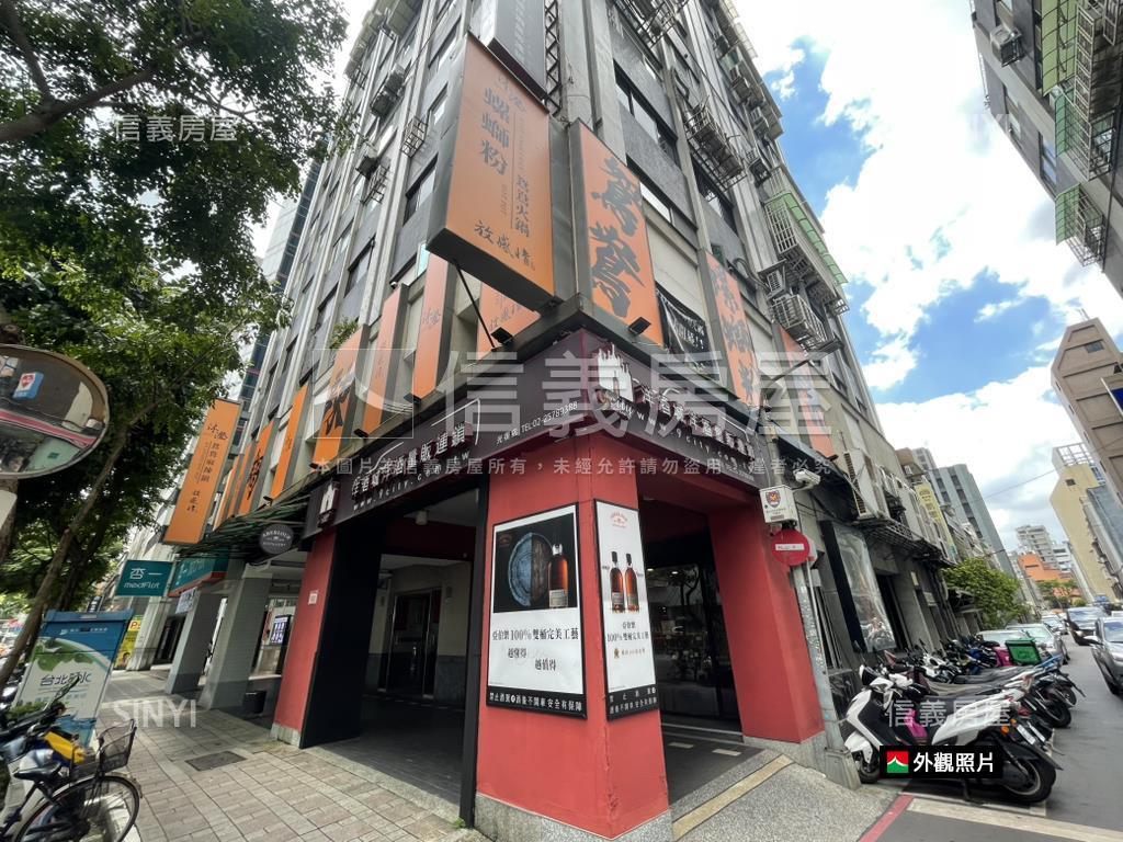 光復巨蛋大面寬角間二樓店房屋室內格局與周邊環境