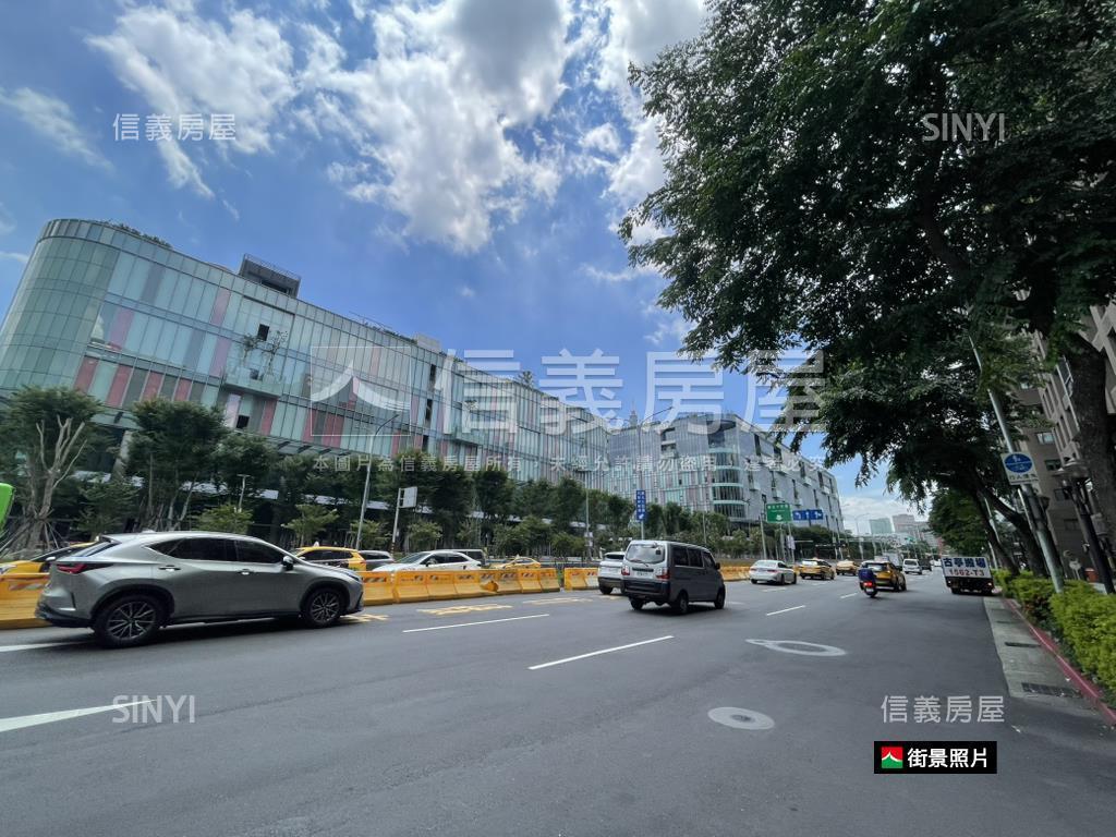 光復巨蛋大面寬角間二樓店房屋室內格局與周邊環境