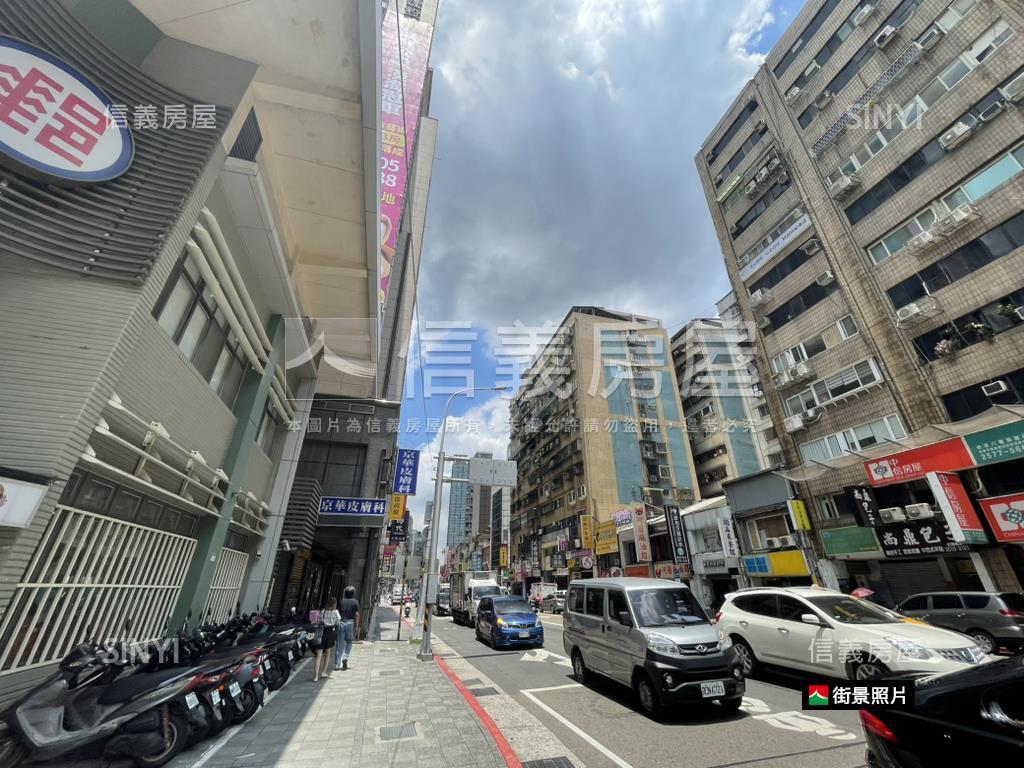 光復巨蛋大面寬角間二樓店房屋室內格局與周邊環境