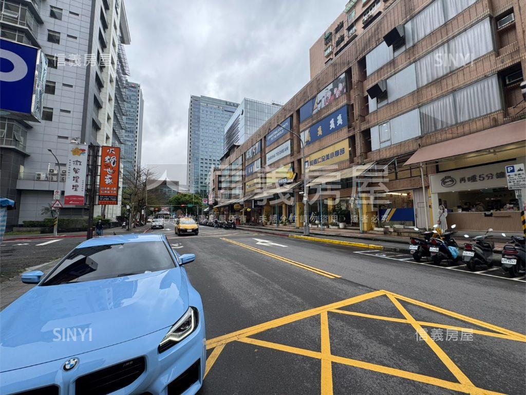 捷運首馥˙雙車位珠寶盒房屋室內格局與周邊環境